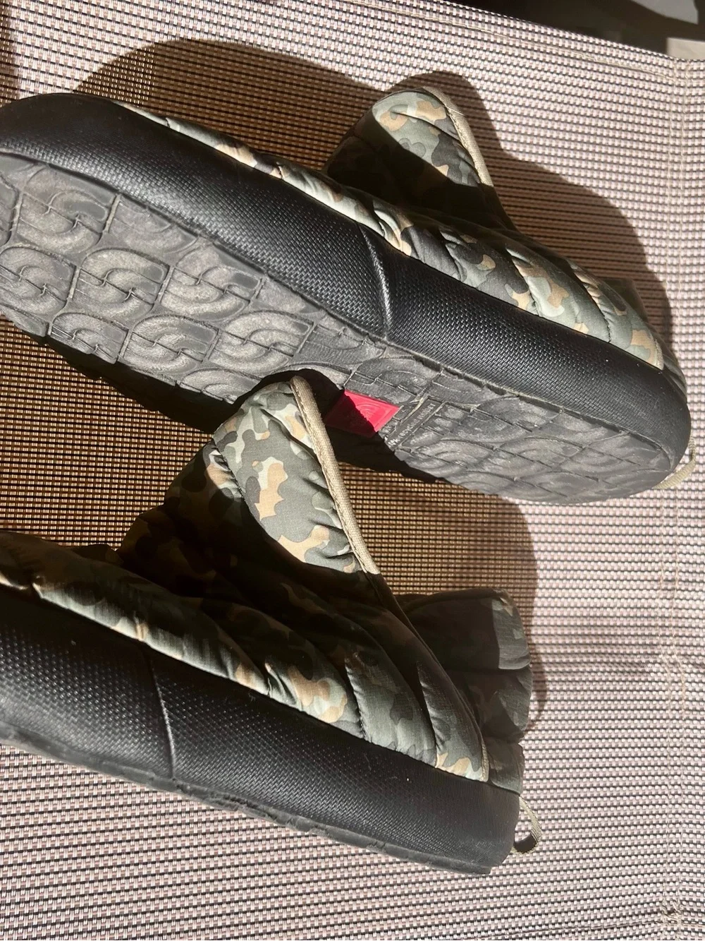 The North Face Men's Camouflage Quilted Slip-On Boots - Green Camo